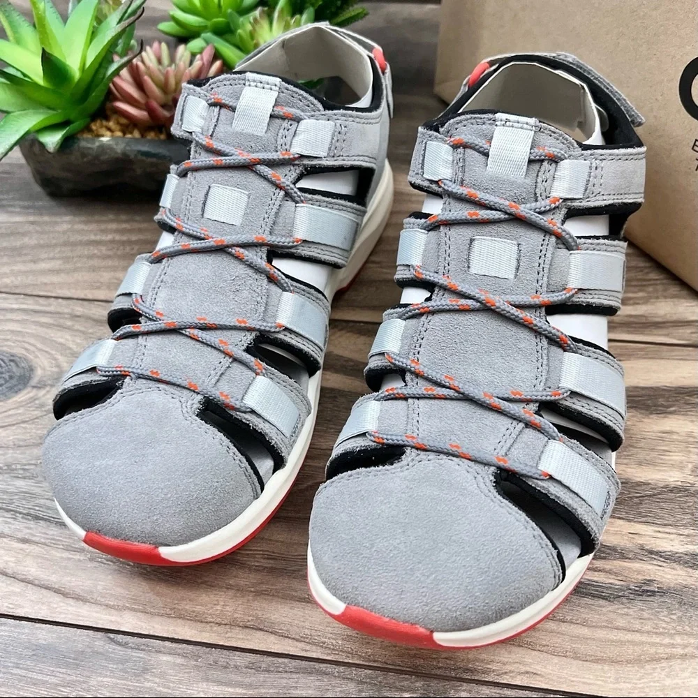 Clarks nib solan